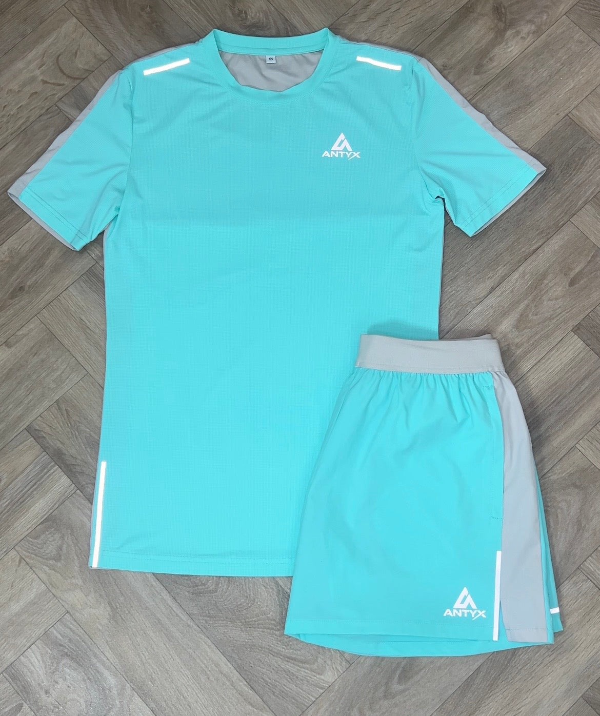 Antyx 2 Piece Set (£20 Deposit)