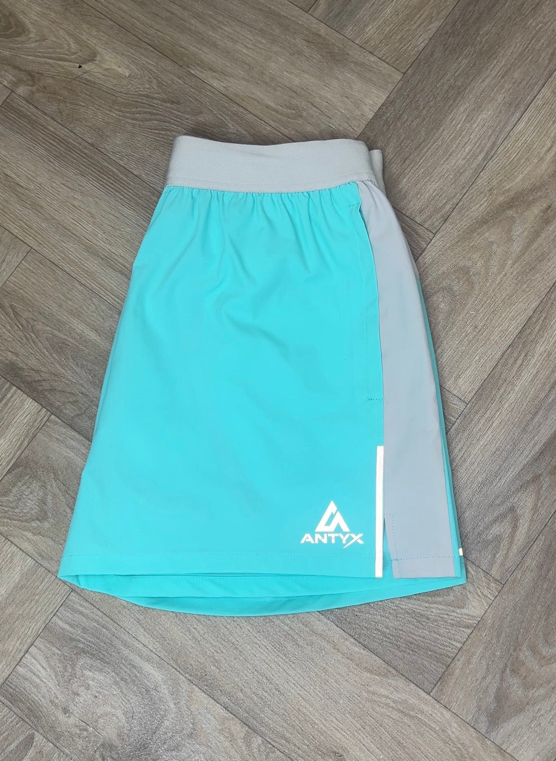 Antyx 2 Piece Set (£20 Deposit)