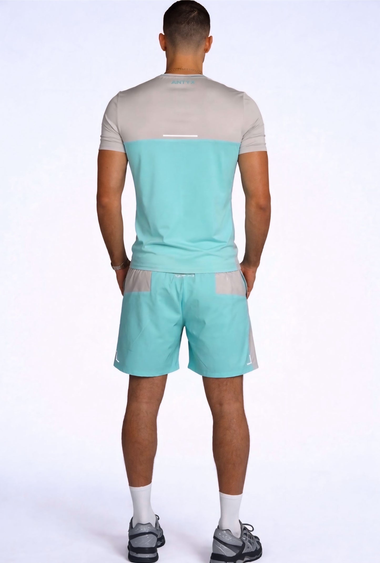 Antyx 2 Piece Set (£20 Deposit)